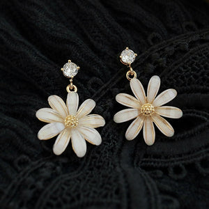 Summer Daisy Earrings