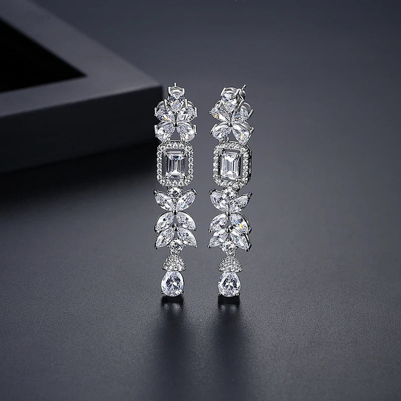 Bridal Beauty - Sparkling Earrings