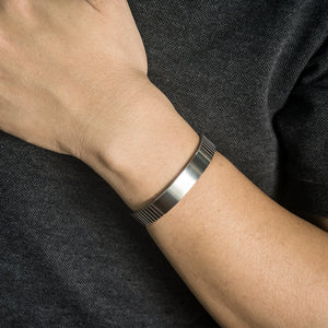 Titanium Cuff Bracelet (Original 100%)