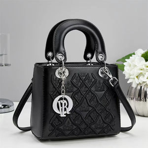 Elegant Design (Pendant) Handbags