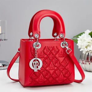 Elegant Design (Pendant) Handbags
