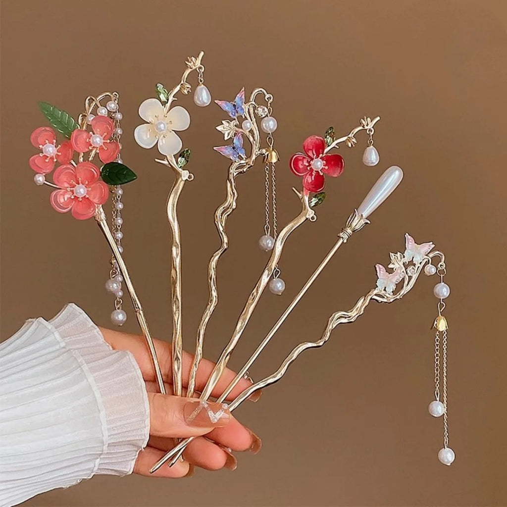 Floral Pearl Hairpins