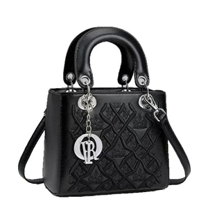 Elegant Design (Pendant) Handbags