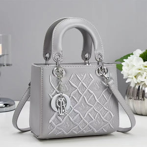 Elegant Design (Pendant) Handbags