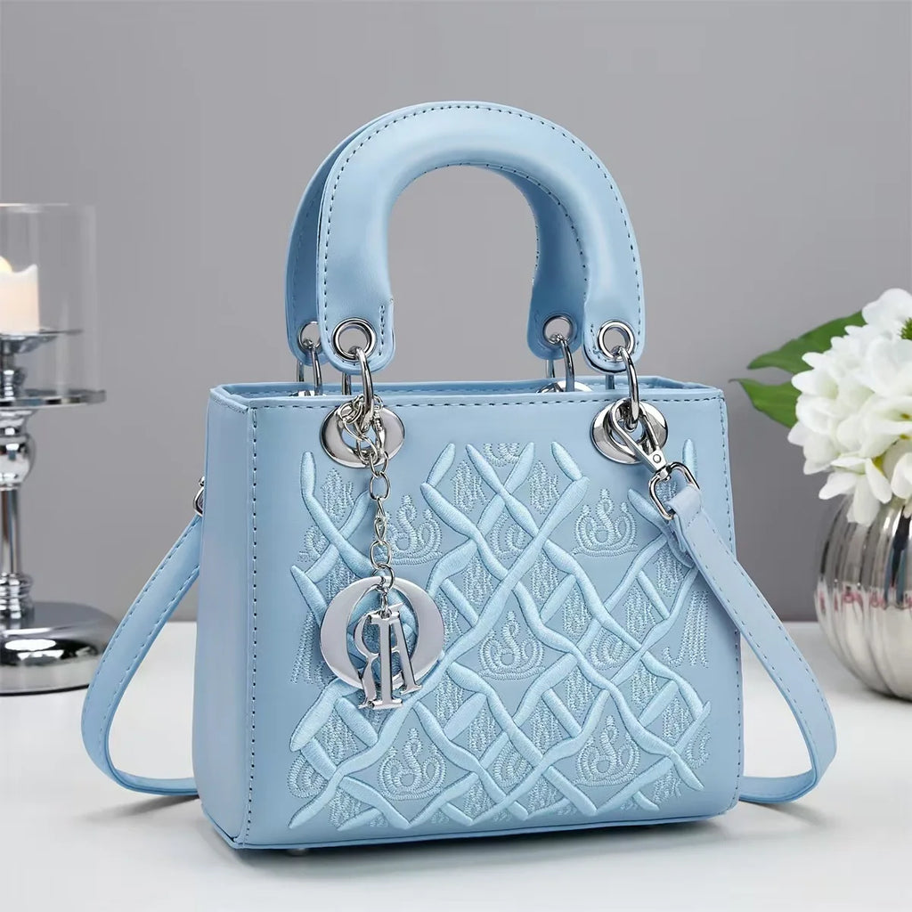 Elegant Design (Pendant) Handbags