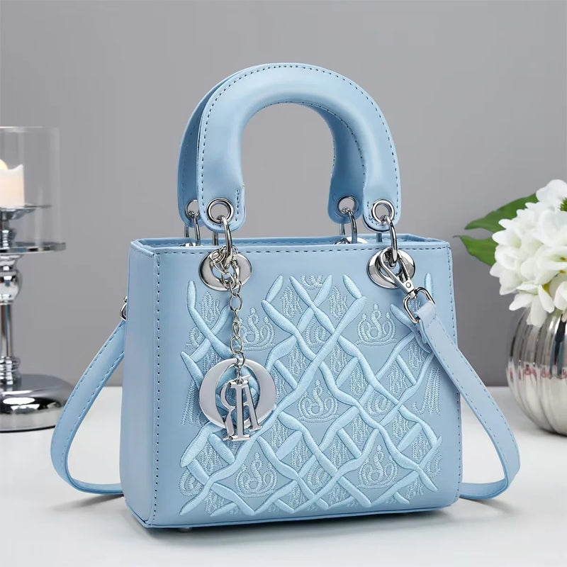 Elegant Design (Pendant) Handbags