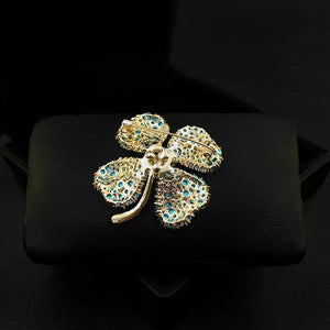 ELEGANT BLUE Lucky Clover Brooch